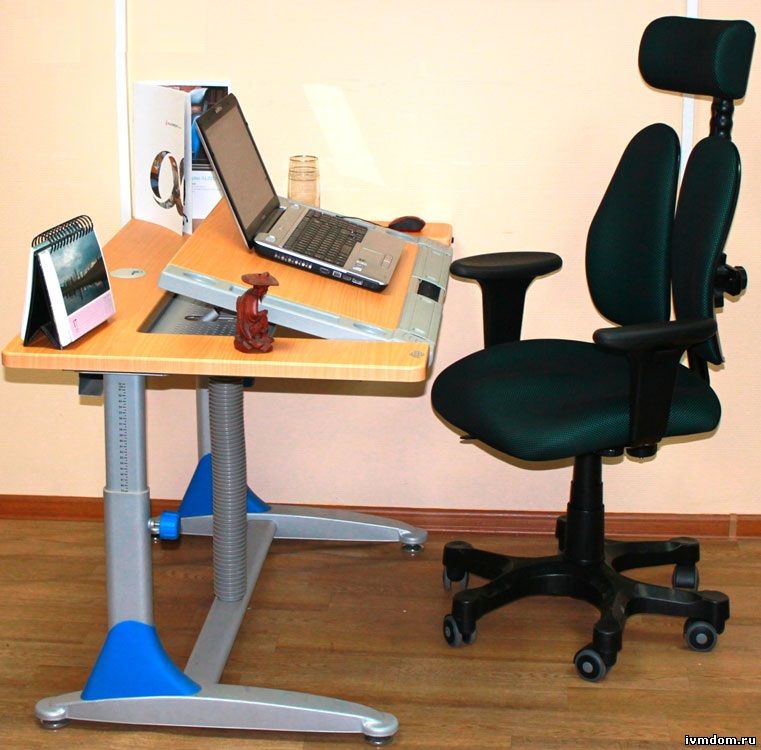 Детский письменный стол Kinder-Ergo и компьютерное эргономичное кресло DUOREST